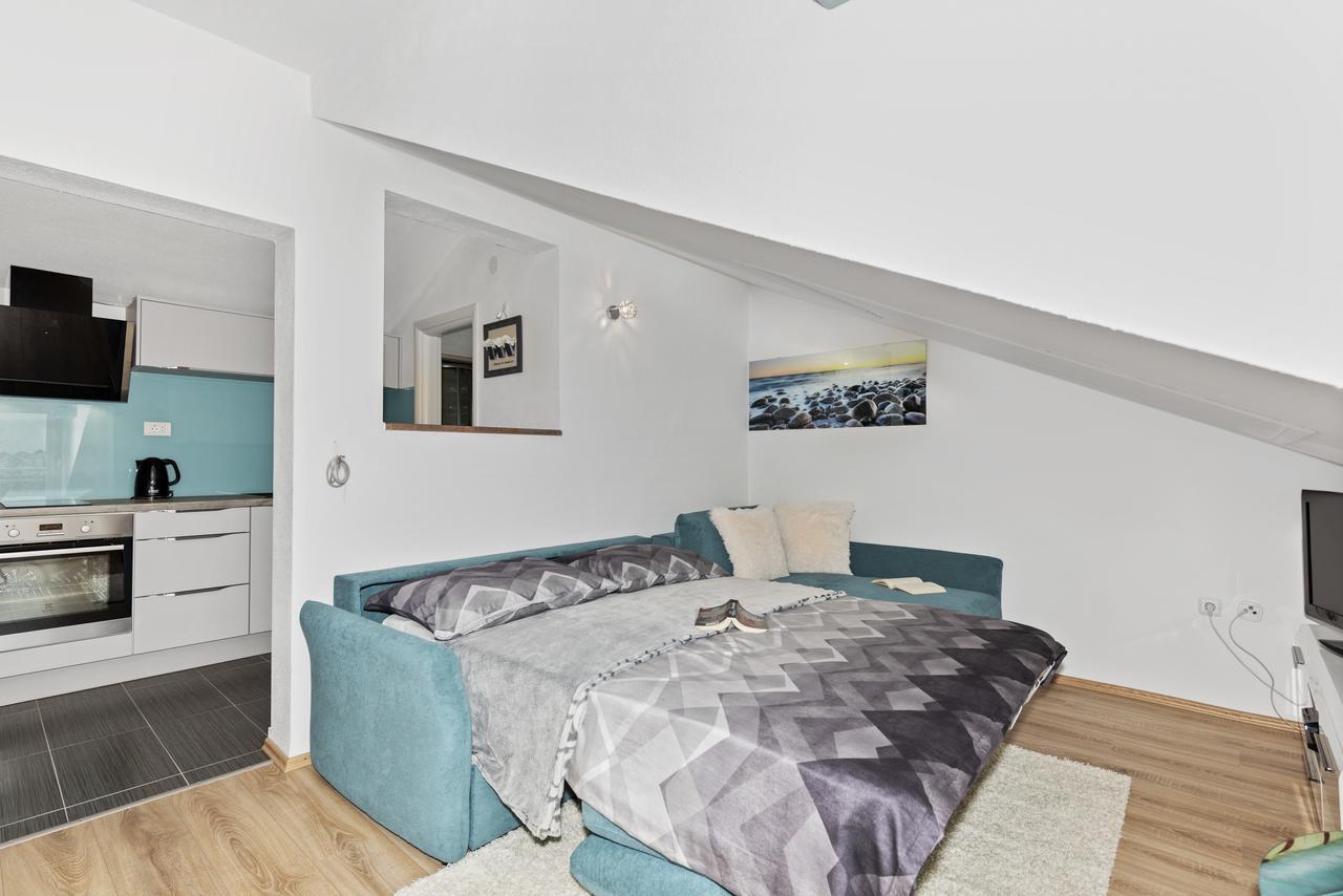 Apartment Nikola โตรกีร์ ภายนอก รูปภาพ