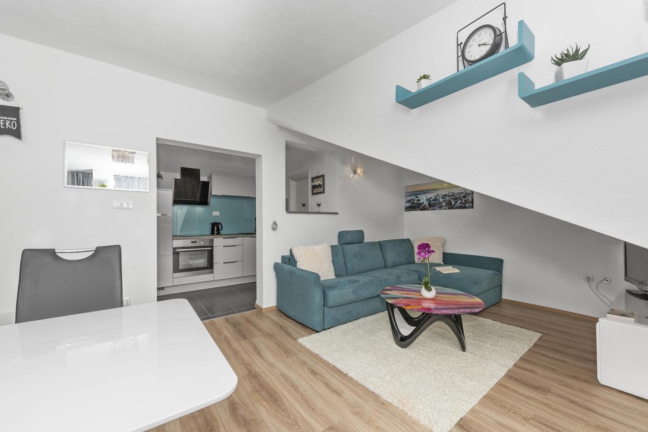 Apartment Nikola โตรกีร์ ภายนอก รูปภาพ