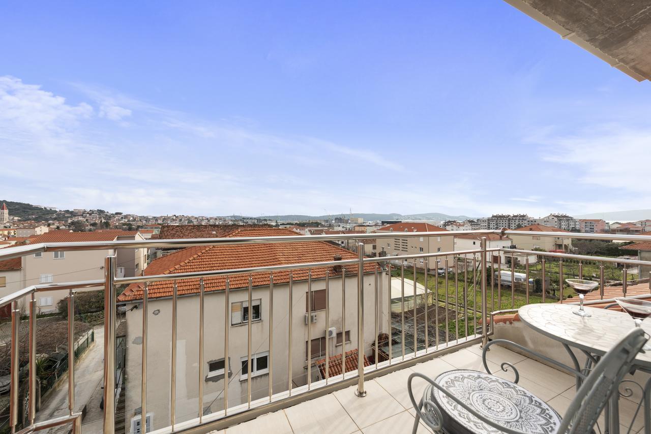 Apartment Nikola โตรกีร์ ภายนอก รูปภาพ